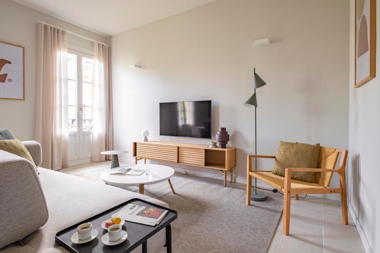 ברצלונה Aspasios Garden Apartments מראה חיצוני תמונה