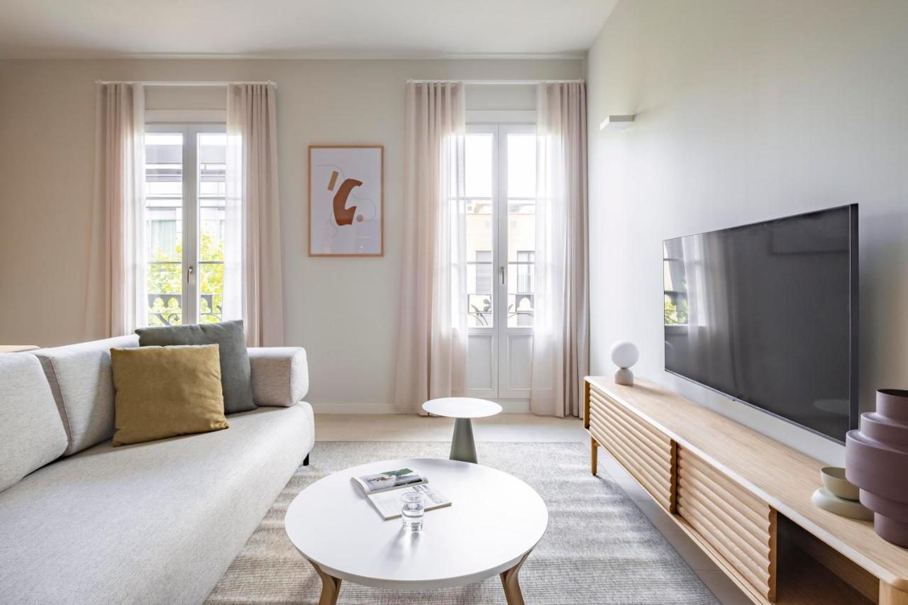 ברצלונה Aspasios Garden Apartments מראה חיצוני תמונה