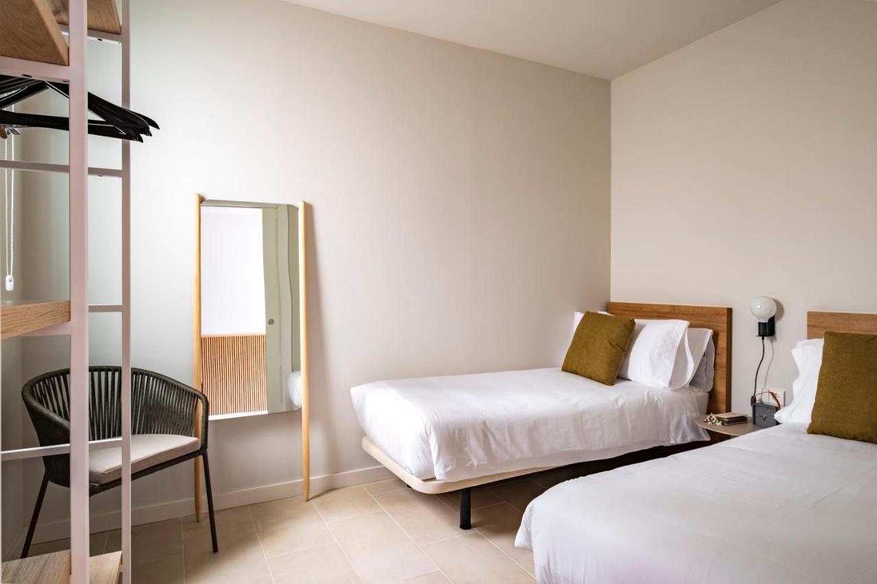 ברצלונה Aspasios Garden Apartments מראה חיצוני תמונה
