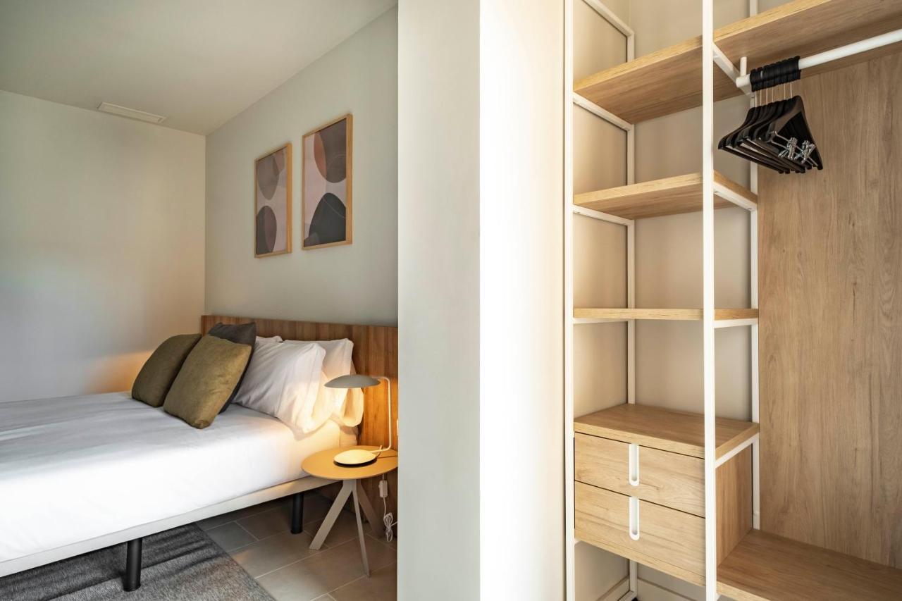 ברצלונה Aspasios Garden Apartments מראה חיצוני תמונה